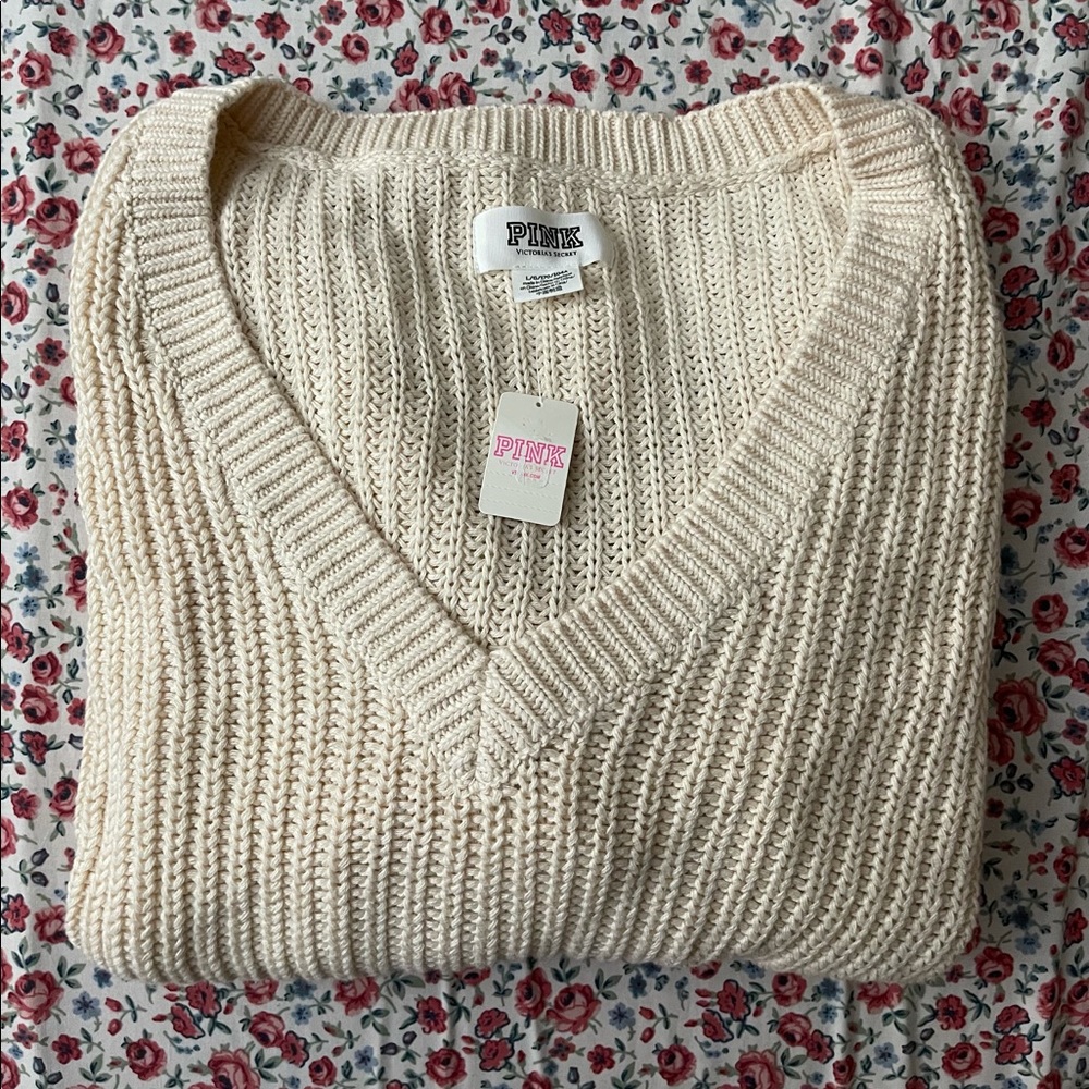 Victoria’s Secret Pink Sweater - Picture 2 of 4